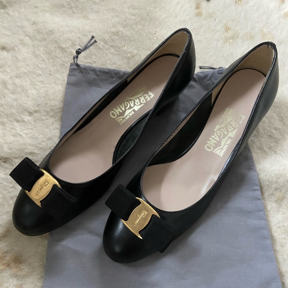 New! 100% authentic Ferragamo leather